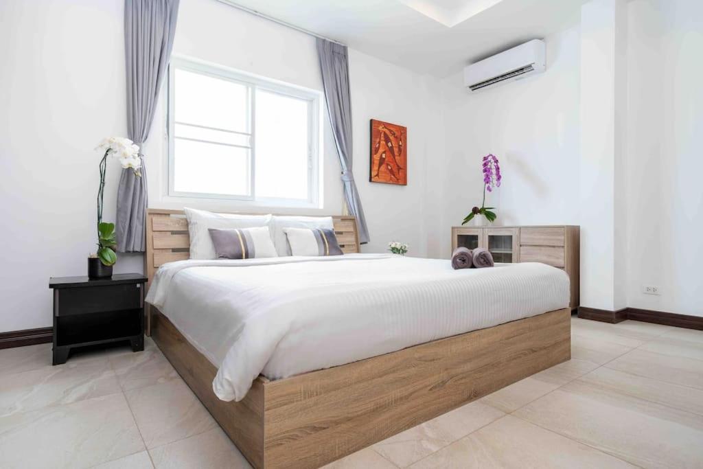 1 Bedroom Apartment In Nai Harn Ban Saiyuan Exterior photo